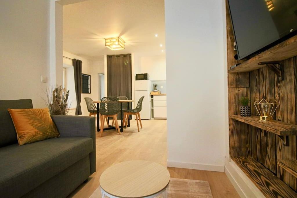 Appartement Centre Brioude Bagian luar foto