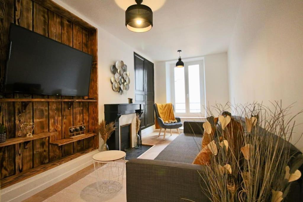 Appartement Centre Brioude Bagian luar foto