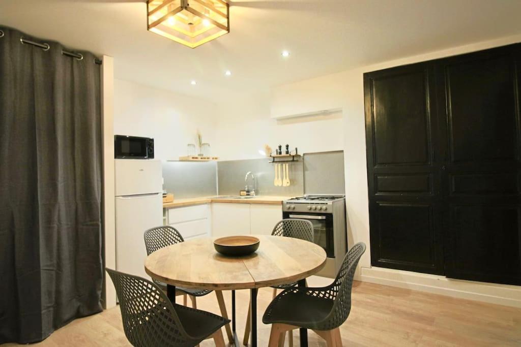 Appartement Centre Brioude Bagian luar foto