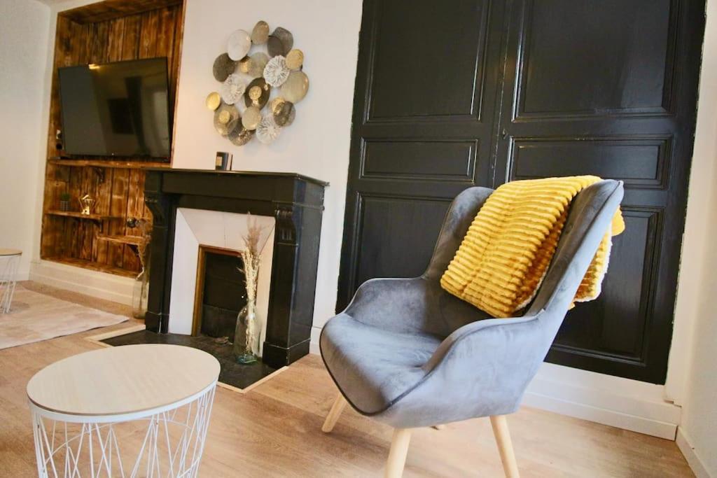 Appartement Centre Brioude Bagian luar foto